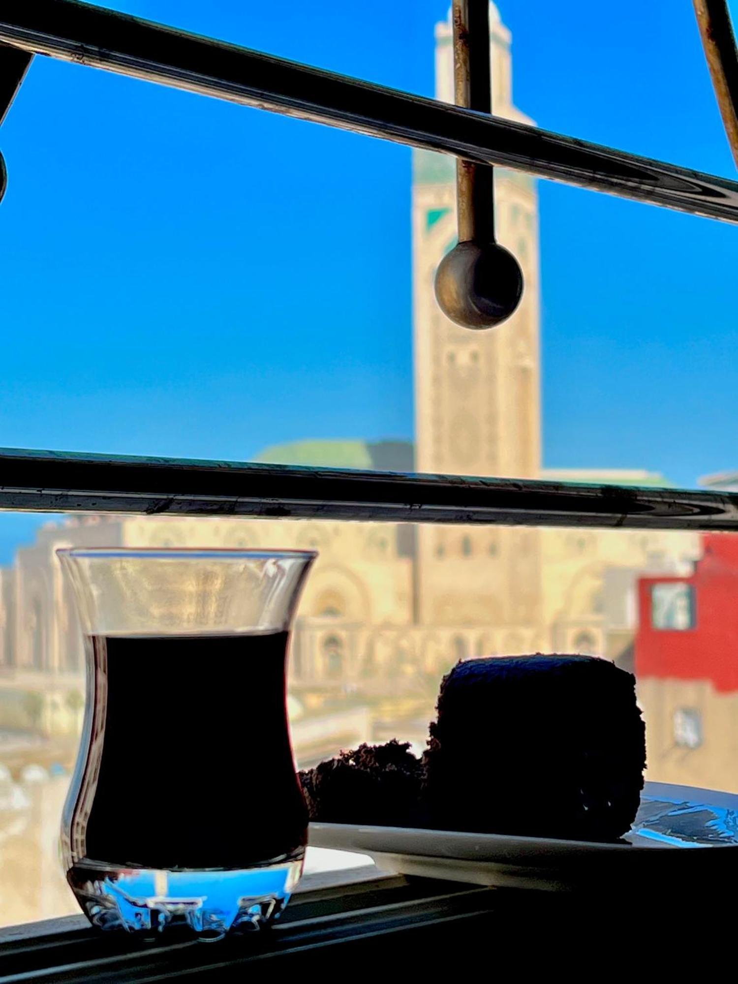 Bel Appartement Avec Une Belle Vue Sur La Grande Mosquee Hassan II Et La Mer Casablanca Exterior photo